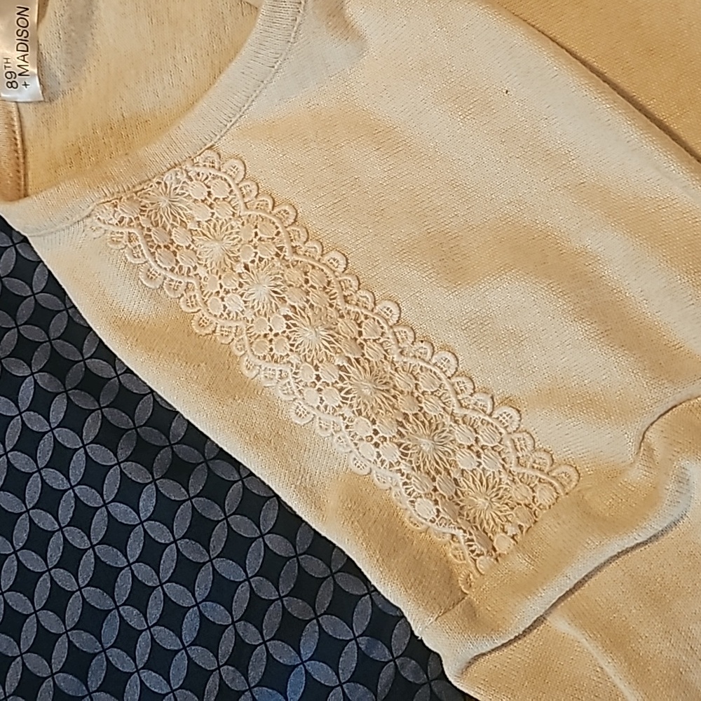 NWT sweater - Picture 3 of 4